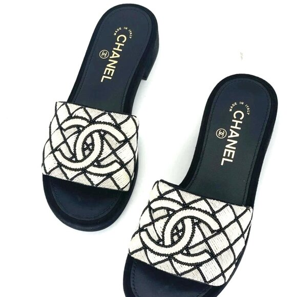 CHANEL 21A  Embroidered Pearl CC Suede Flat Slide Mules Sandals Shoes - Picture 14 of 15